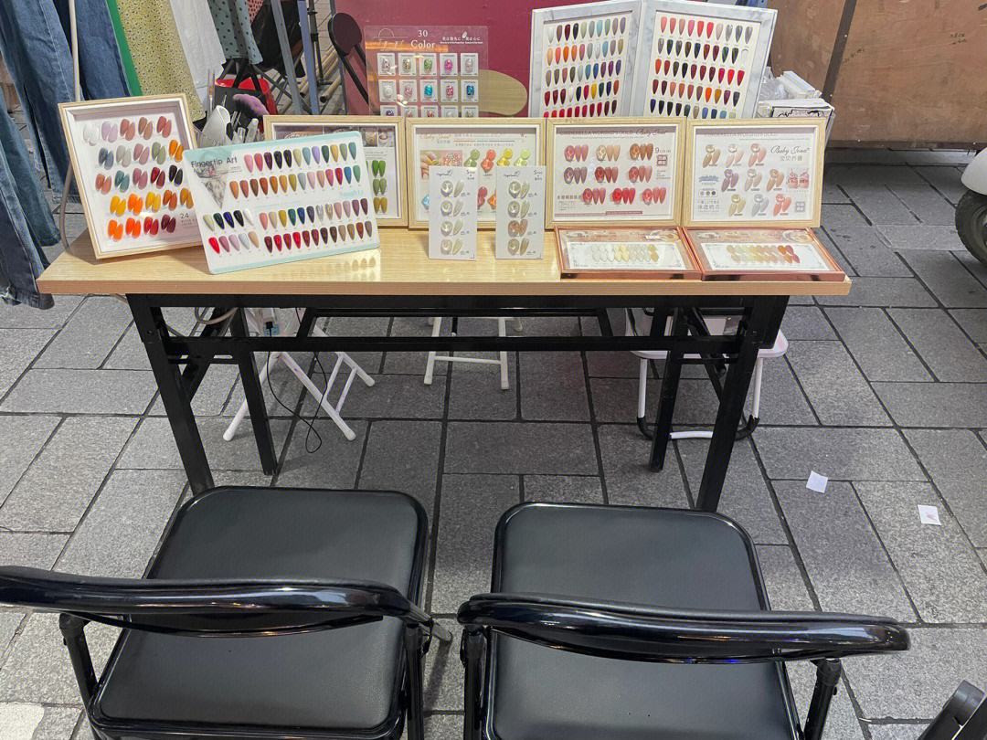 在夜市上做美甲挣钱吗,夜市美甲摊要去哪里接电