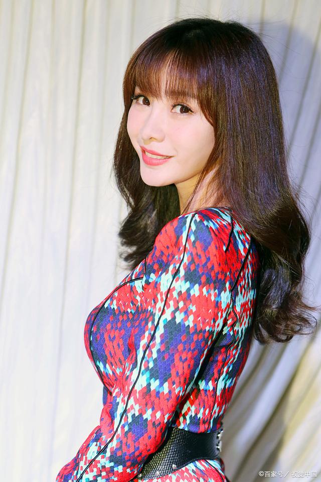 柳岩性感照,柳岩性感照片宣传图片