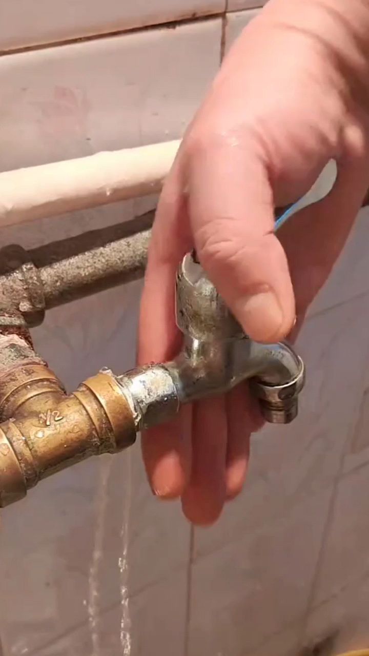关于水龙头断在水管里妙招的信息