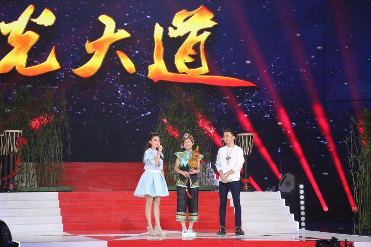2018星光大道年度总冠军,2018星光大道年度总冠军乔丽拜