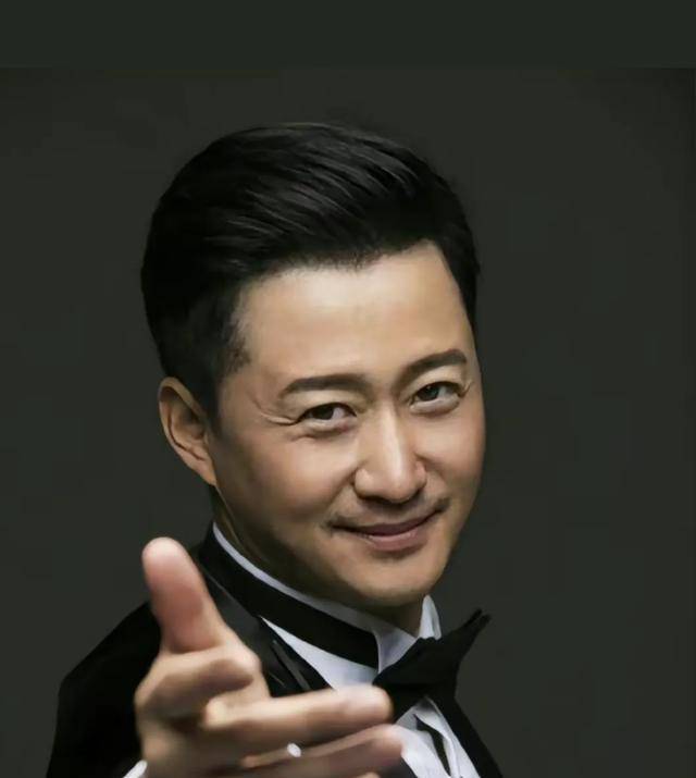 吴京发型图片大全,吴京的发型属于什么发型