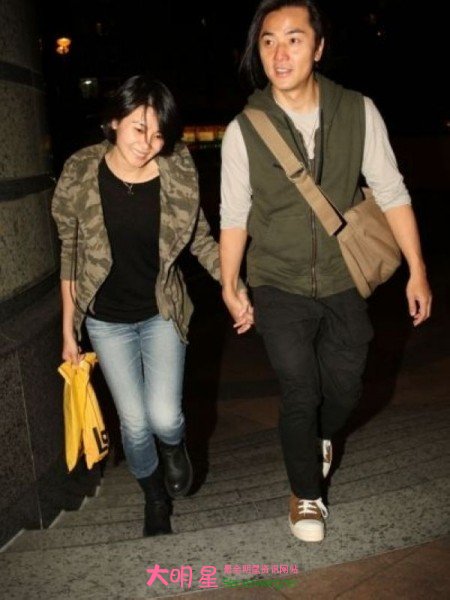 唐曾和老婆的结婚照,唐曾和老婆的结婚照图片
