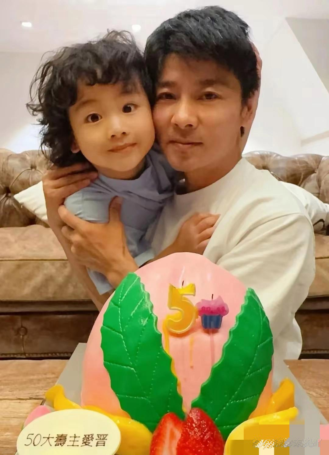 蔡少芬的老公,蔡少芬的老公张晋是哪里人啊