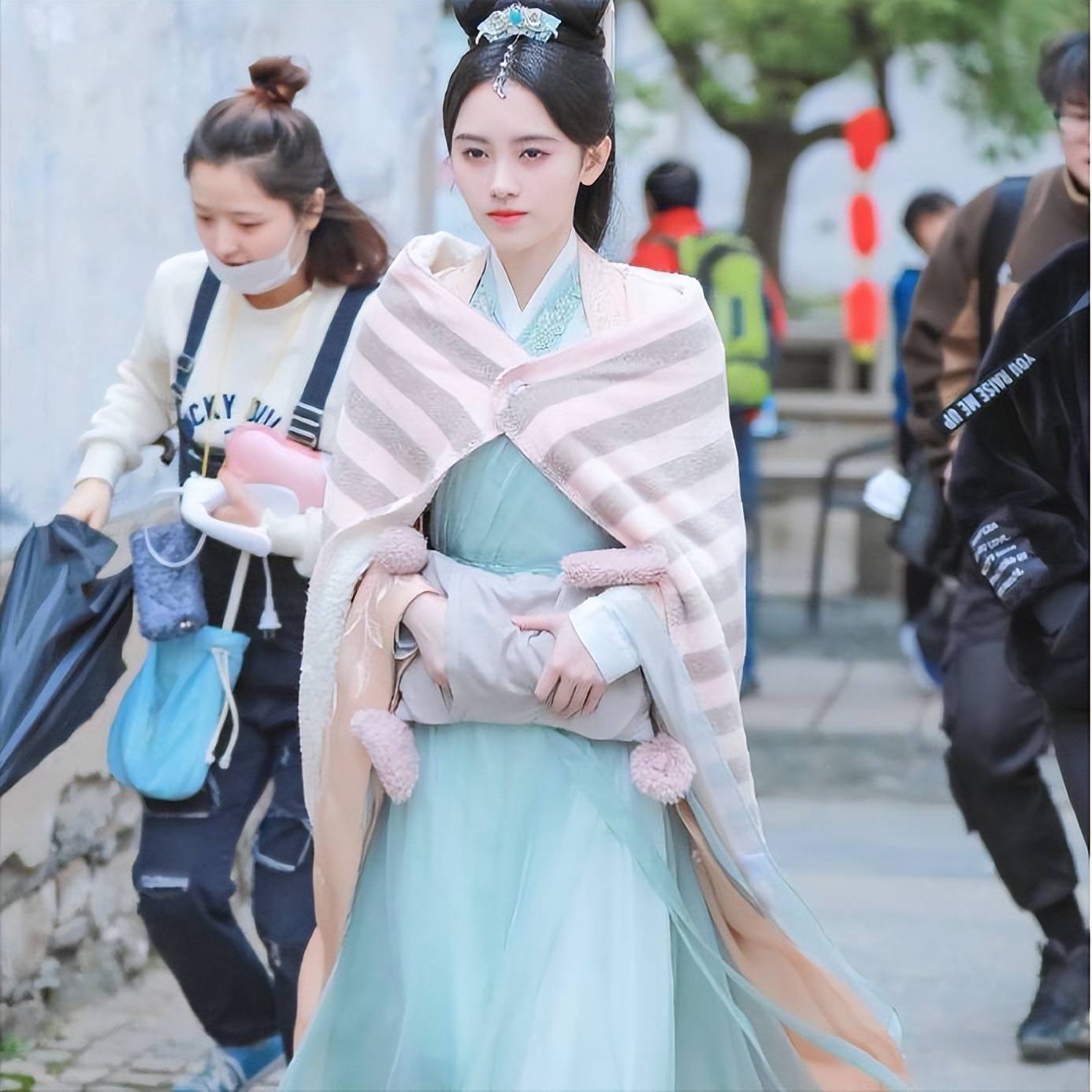 鞠婧祎身高体重,鞠婧祎身高体重和体重