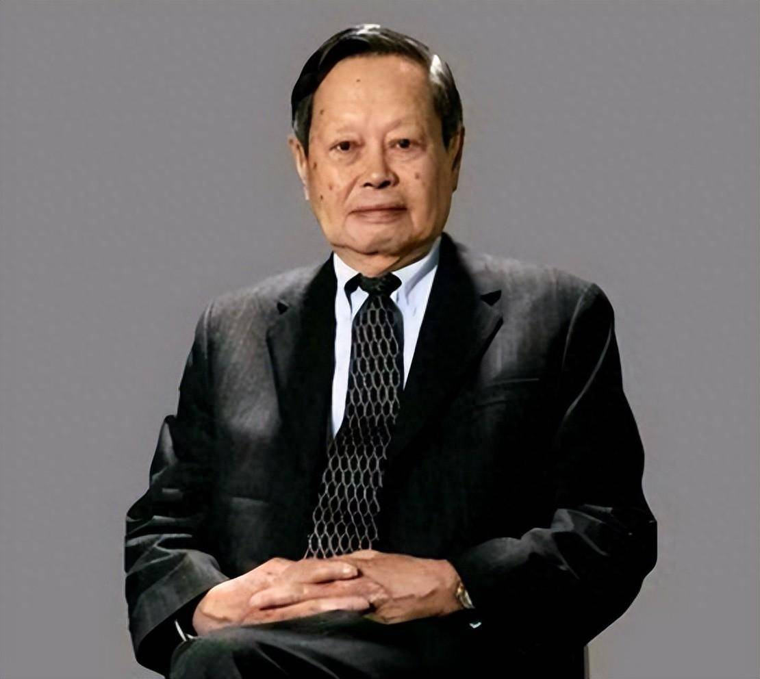 杨振宁对中国的贡献,杨振宁为啥老了才回国