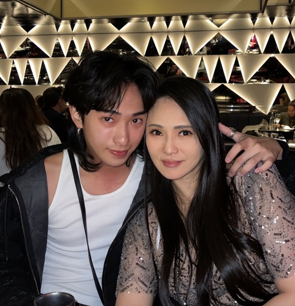 伊能静结婚照片,伊能静结婚照片修图