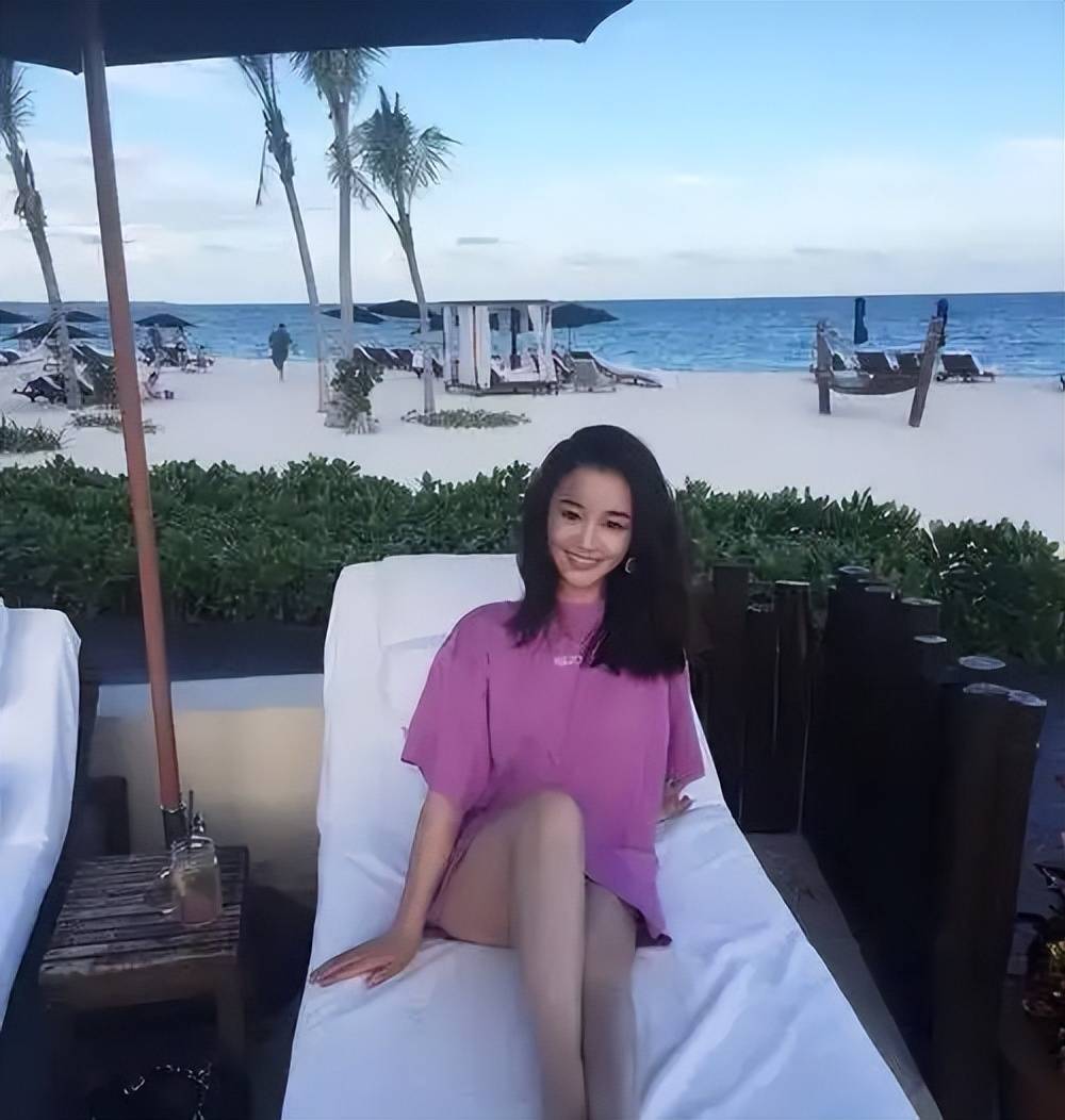 吴秀波与51岁妻子,吴秀波与51岁妻子关系