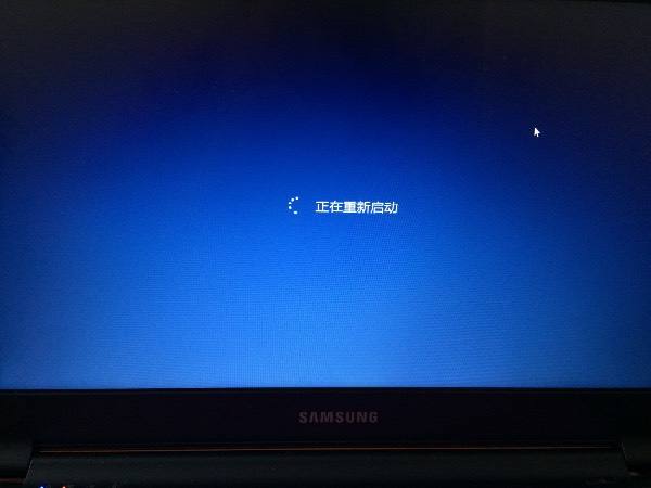 电脑主机亮显示器不亮,电脑主机亮显示器不亮什么原因