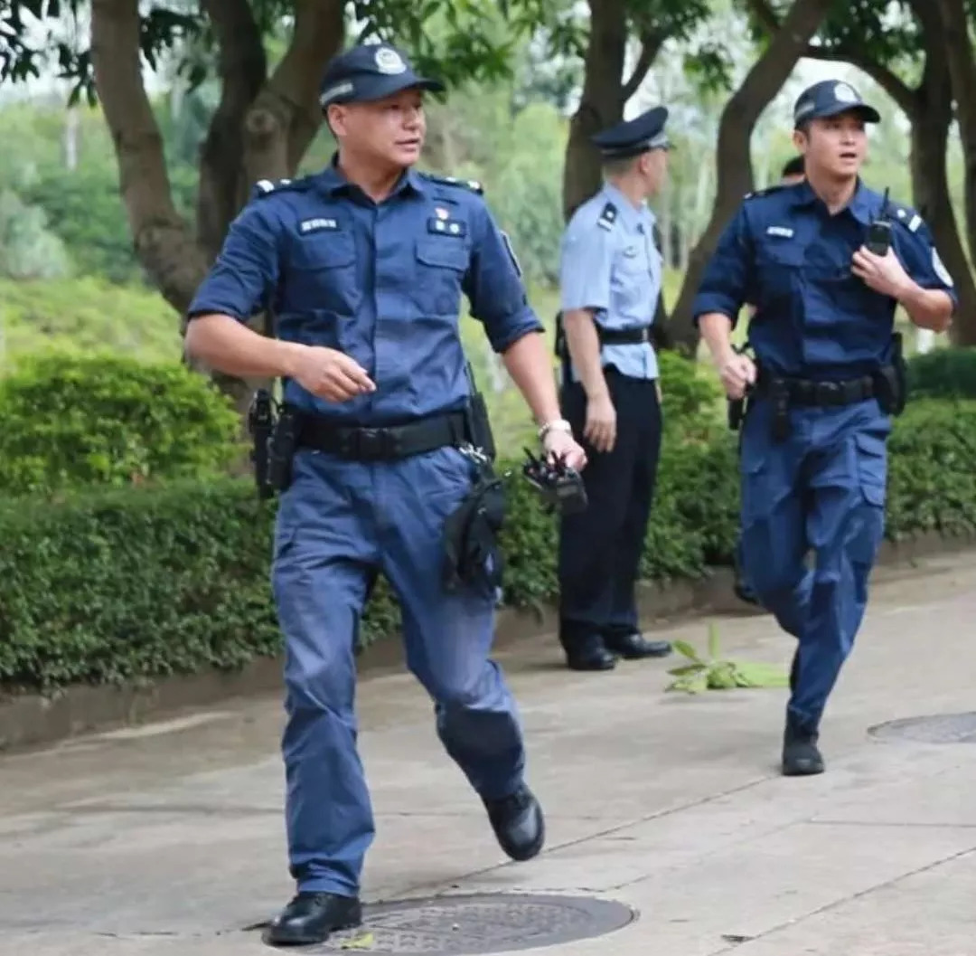 2019年新式警服实图,2021新式警服有结果了吗
