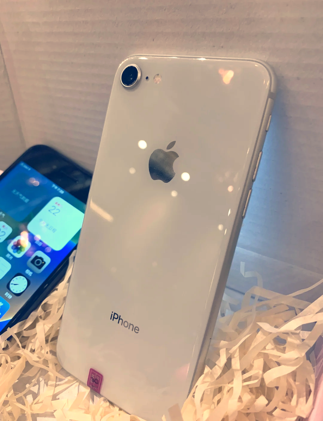 iphone8爆炸了还敢买吗,iphone8会爆炸是真的吗