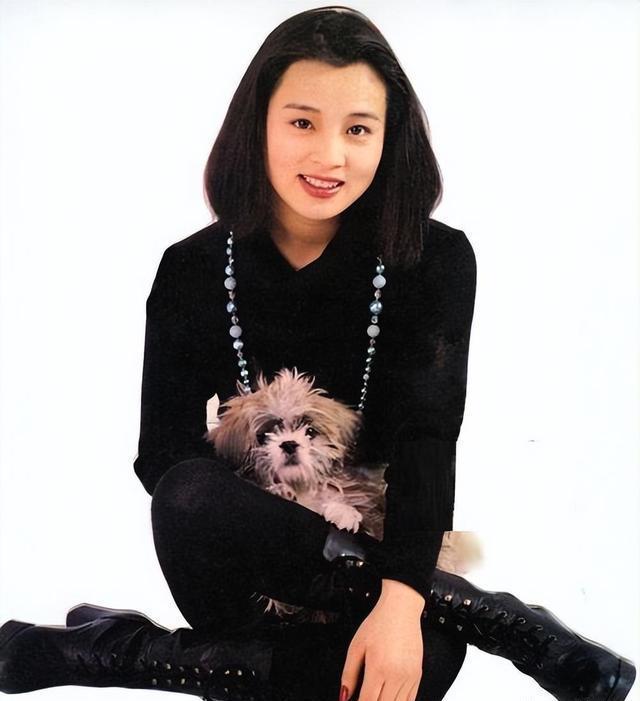 英达老婆梁欢照片,英达老婆梁欢个人照