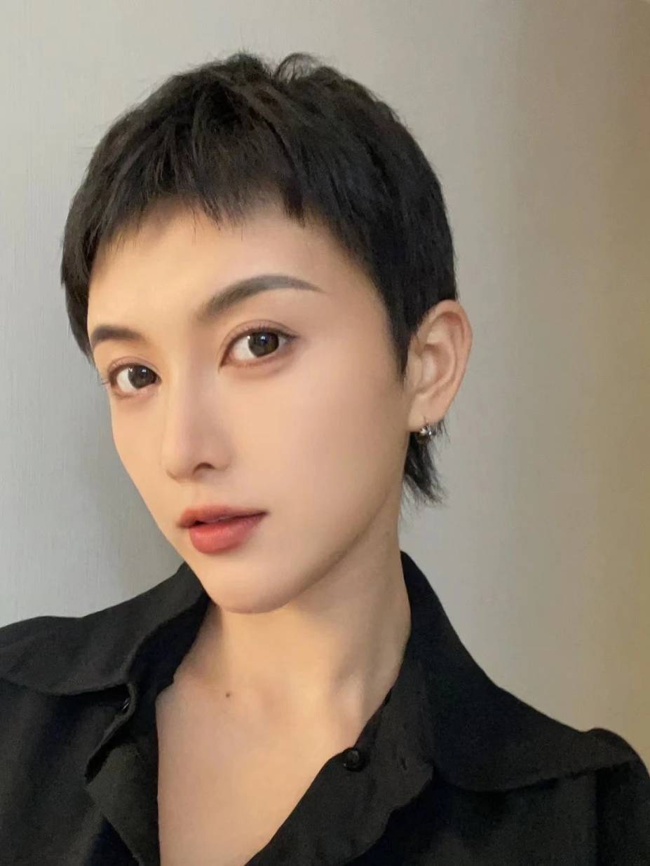 超短发女,超短发女演员