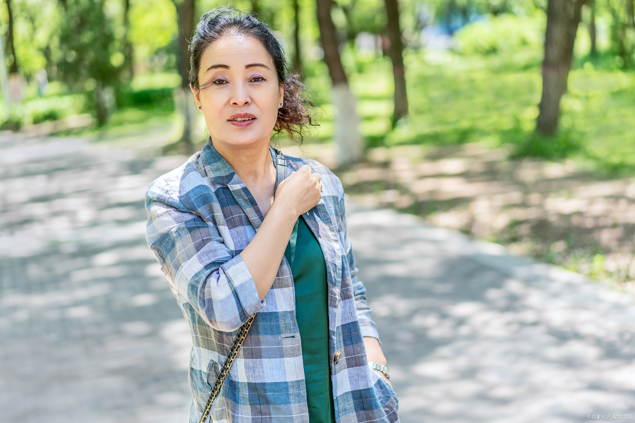 我泡上一个55岁的女人,约了一个五十岁的女人