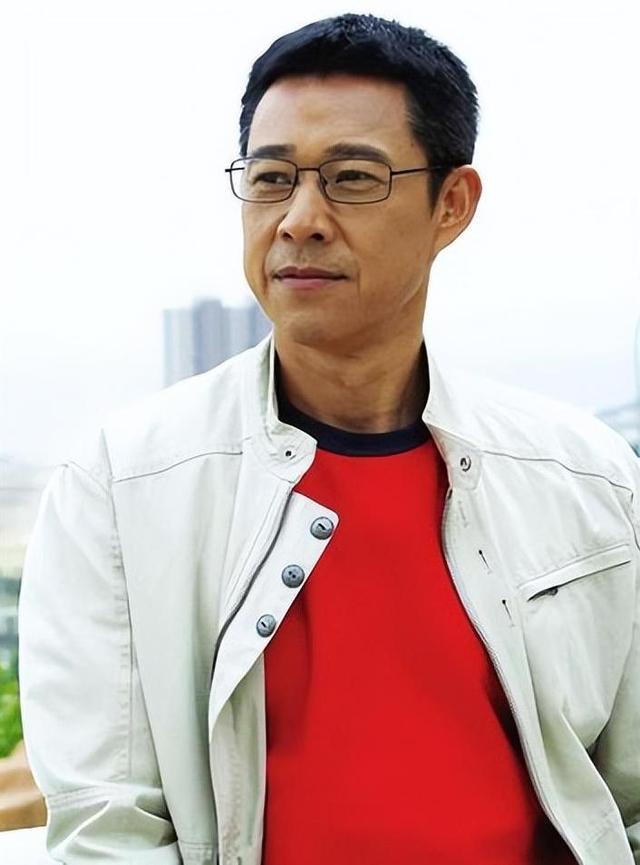 张丰毅个人资料简历,张丰毅现任妻子霍凡照片