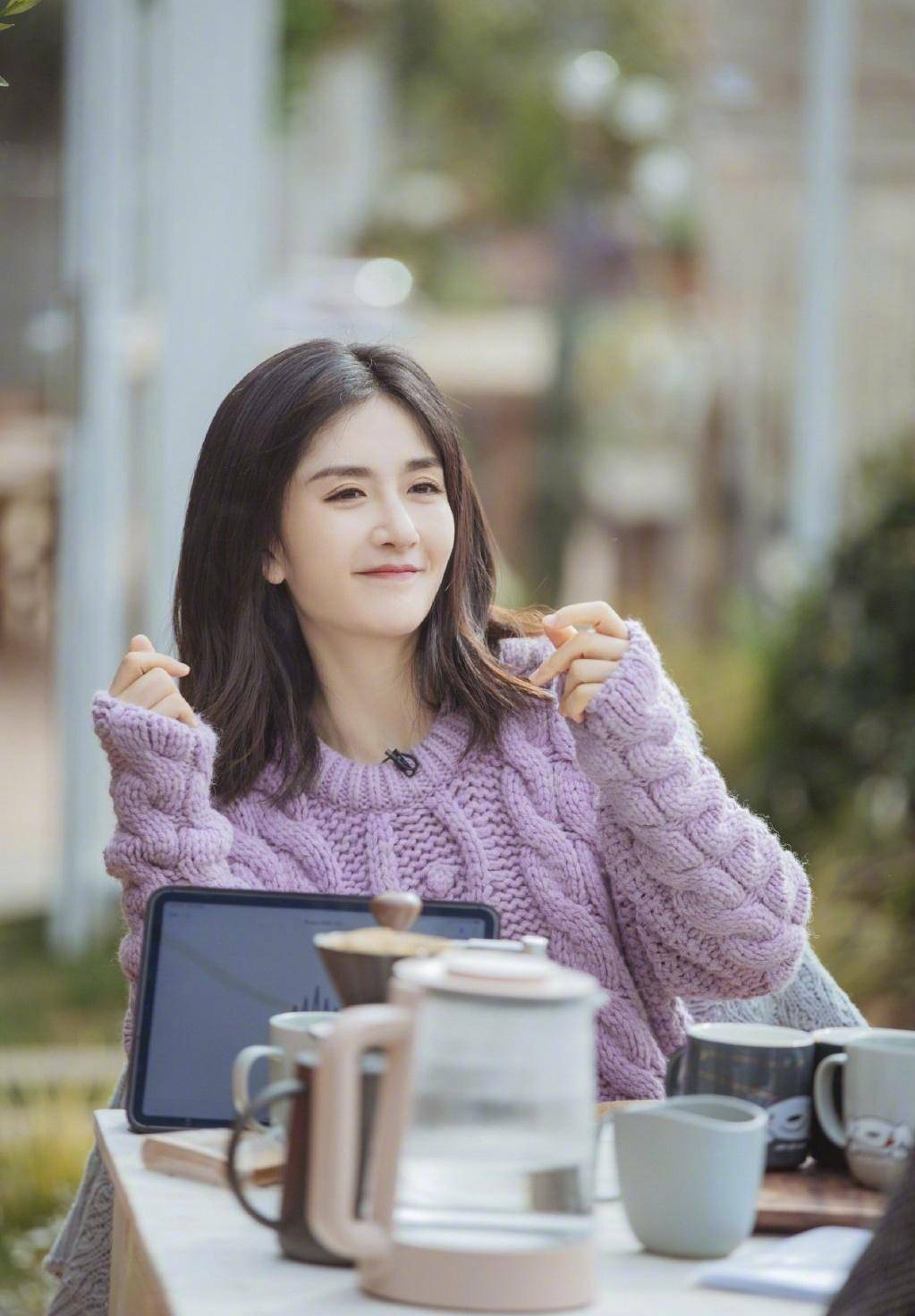 谢娜什么时候生的,谢娜三个女儿的全家福照片