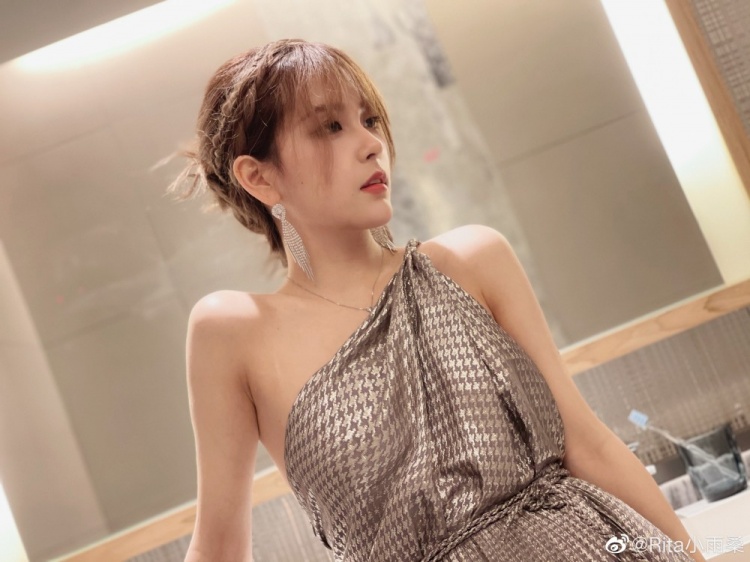 喝战马日rita发飙,lol女解说噩梦rita
