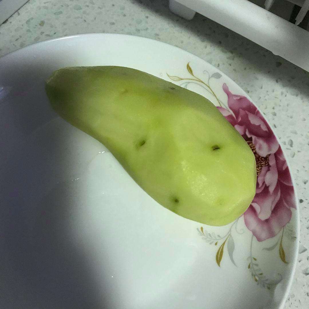 土豆皮绿了还能吃吗,土豆皮绿了还能吃吗里面没绿
