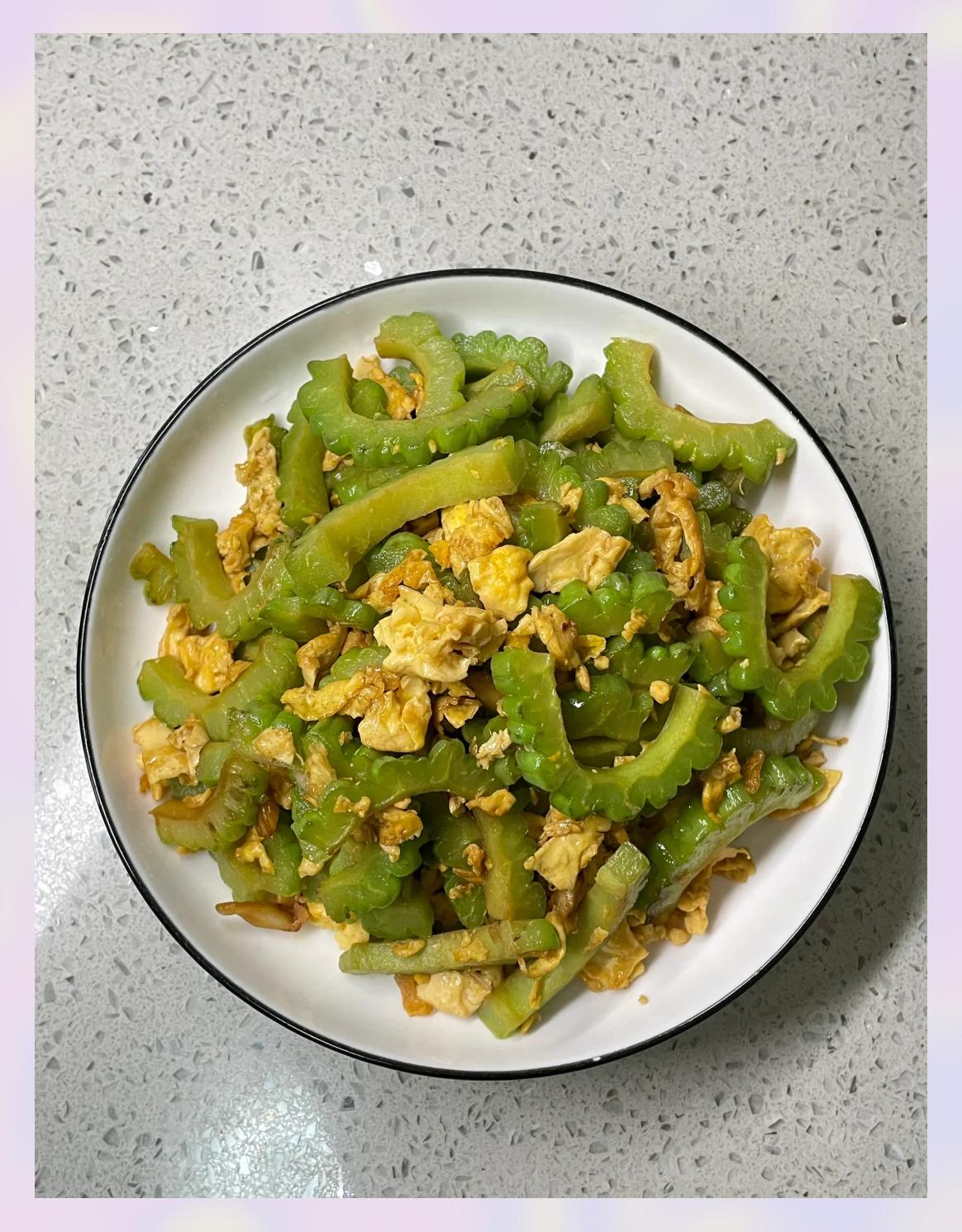 苦瓜炒鸡蛋的正宗做法,苦瓜炒鸡蛋怎样做才好吃